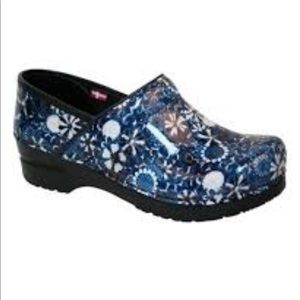 Women's Sanita Clogs Holland Clog Blue floral 40